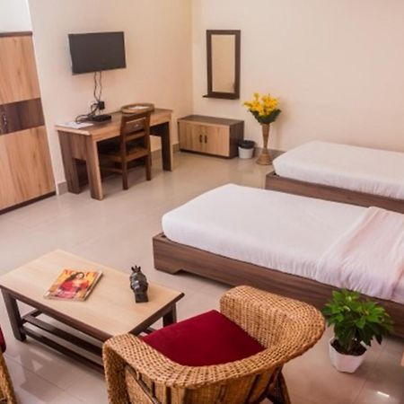 Hotel Aatreyee Dibrugarh Exterior foto